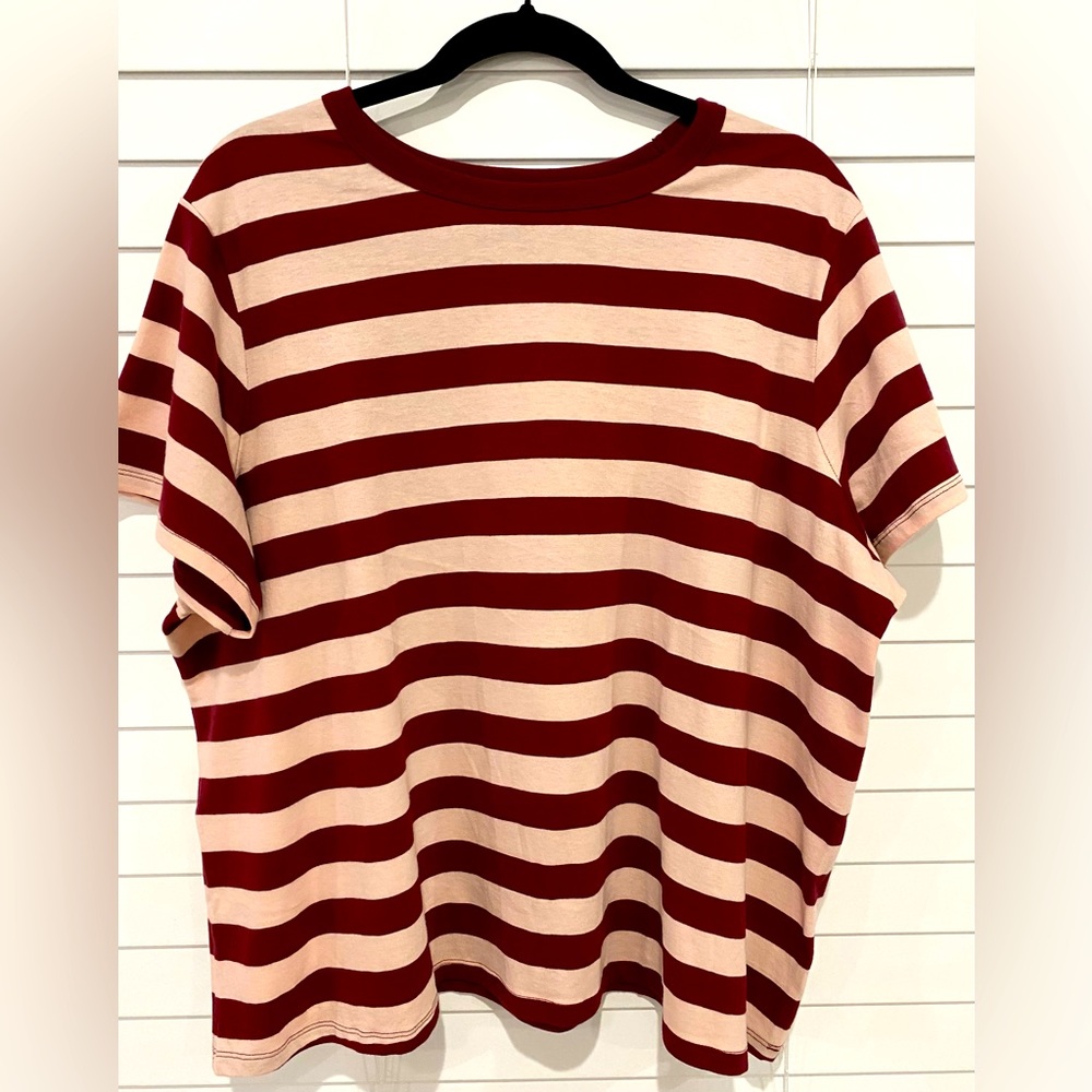 Women’s Petite XXL Old Navy Burgundy Blush Striped Short Sleeve Pullover Shirt